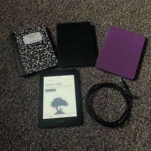 Kindle Paperwhite 32GB: 10th Gen - Waterproof - Ads + 3 cases & charger included